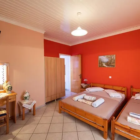 Efthalia & نيدري